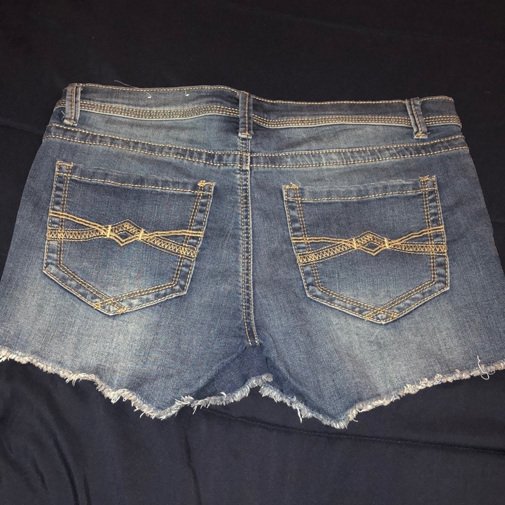 Jean Shorts - Picture 3 of 3